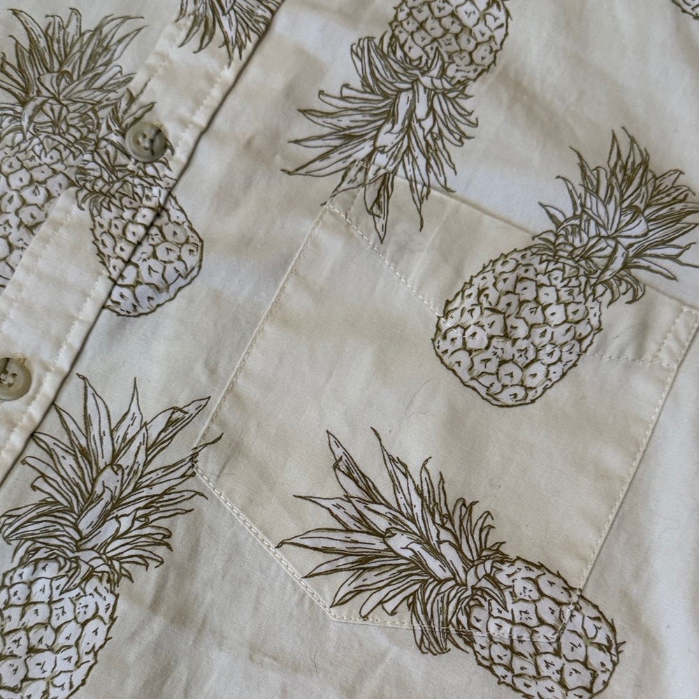 Avanti Hawaii Pineapple Print Button-Up Shirt Men’s Size Small Tropical Aloha - Picture 3 of 10